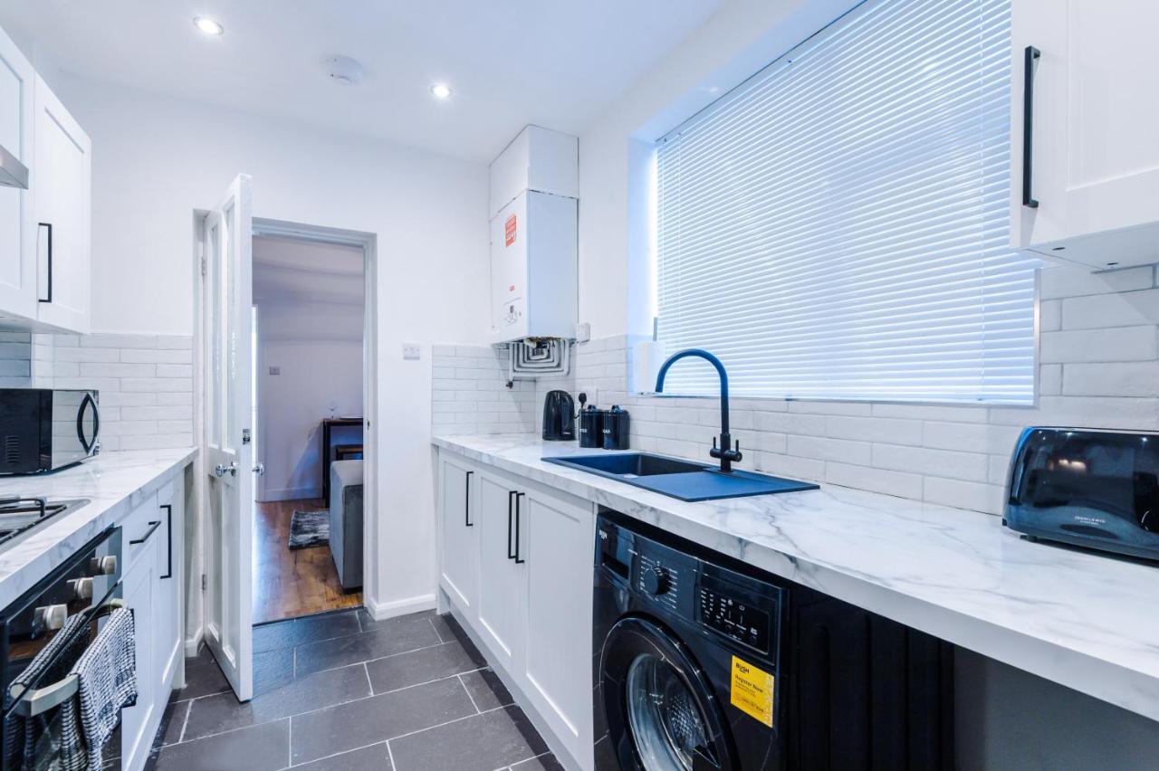 3 Bedroom House Manchester Hosted By Mcr Dens Zewnętrze zdjęcie