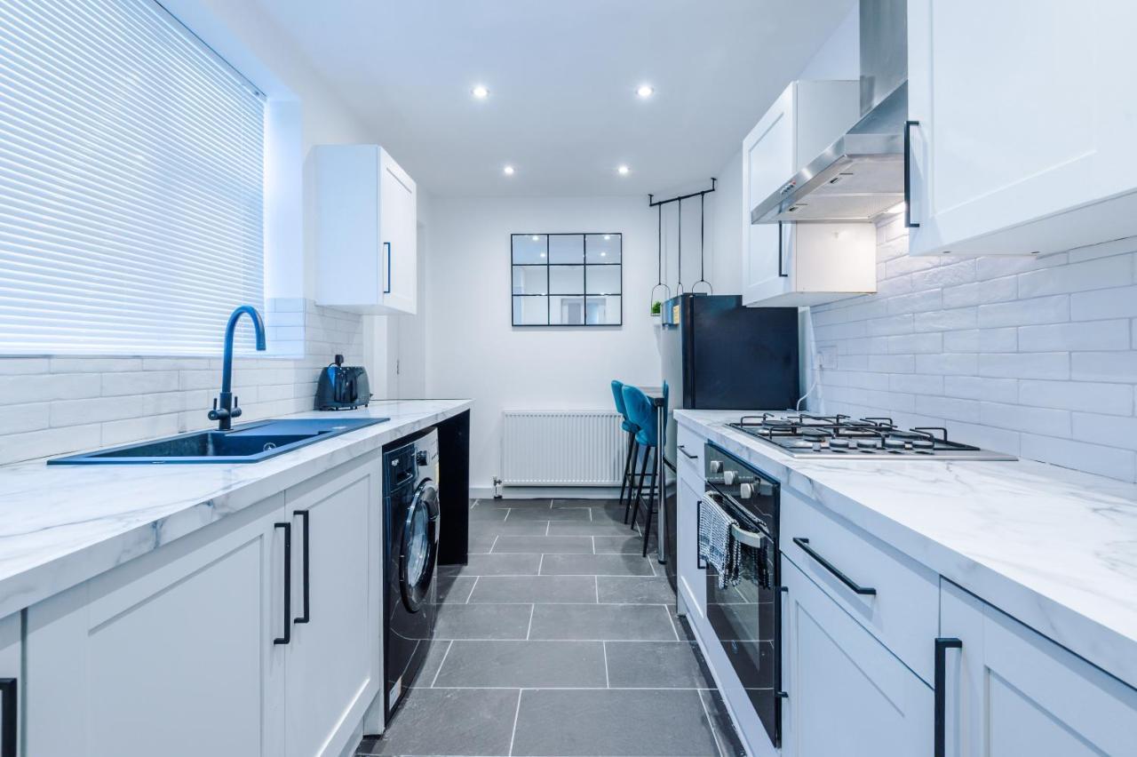 3 Bedroom House Manchester Hosted By Mcr Dens Zewnętrze zdjęcie