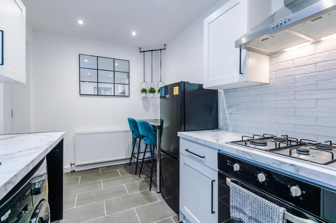 3 Bedroom House Manchester Hosted By Mcr Dens Zewnętrze zdjęcie