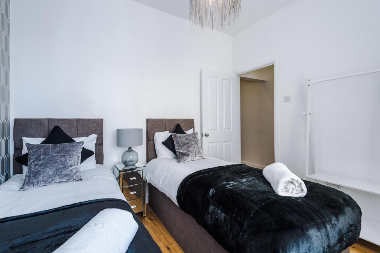 3 Bedroom House Manchester Hosted By Mcr Dens Zewnętrze zdjęcie
