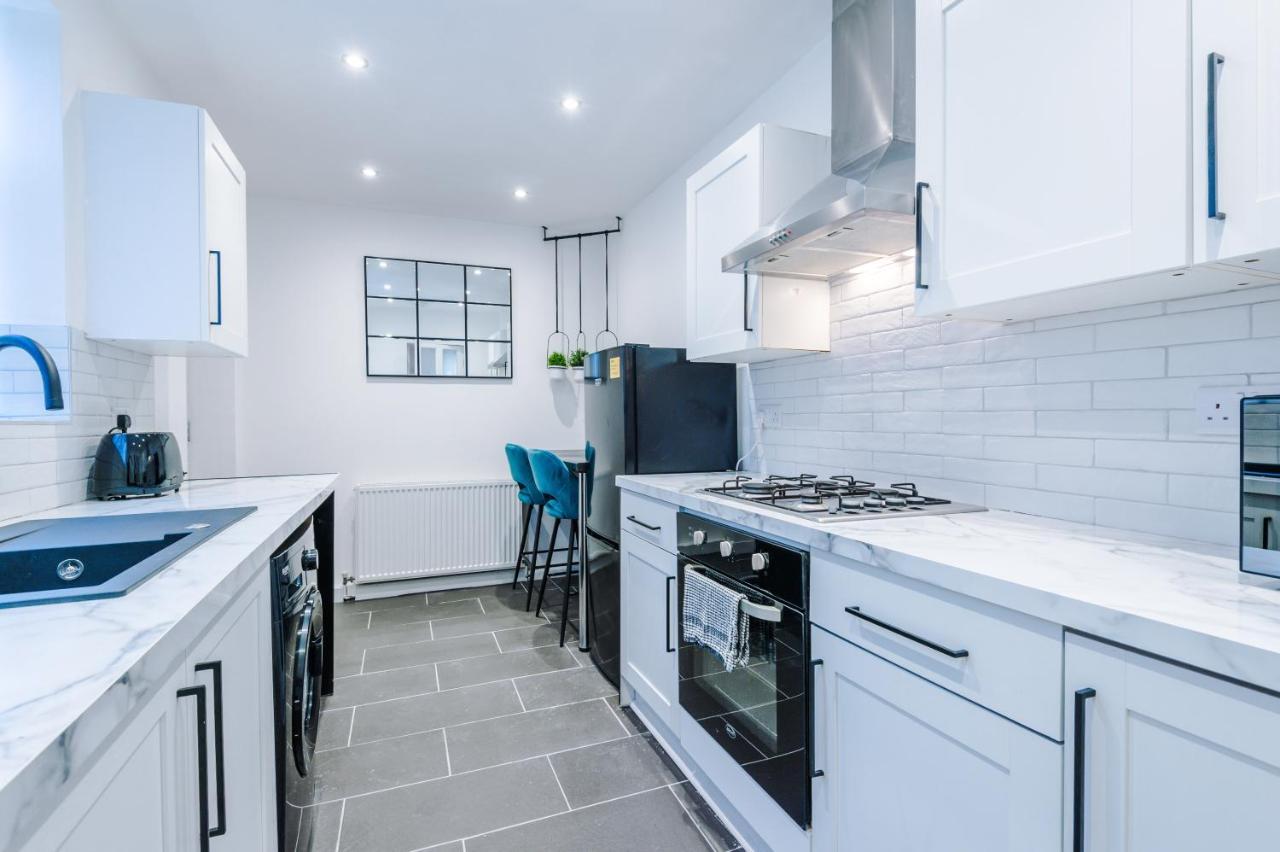 3 Bedroom House Manchester Hosted By Mcr Dens Zewnętrze zdjęcie