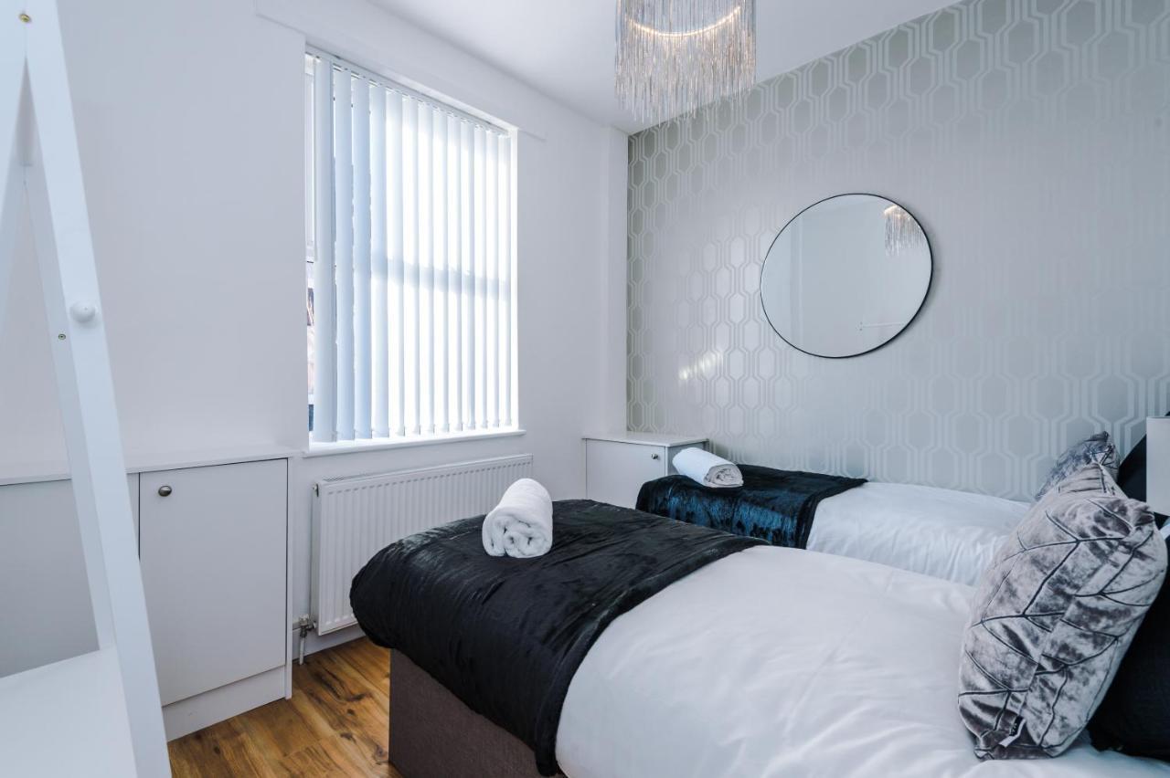 3 Bedroom House Manchester Hosted By Mcr Dens Zewnętrze zdjęcie