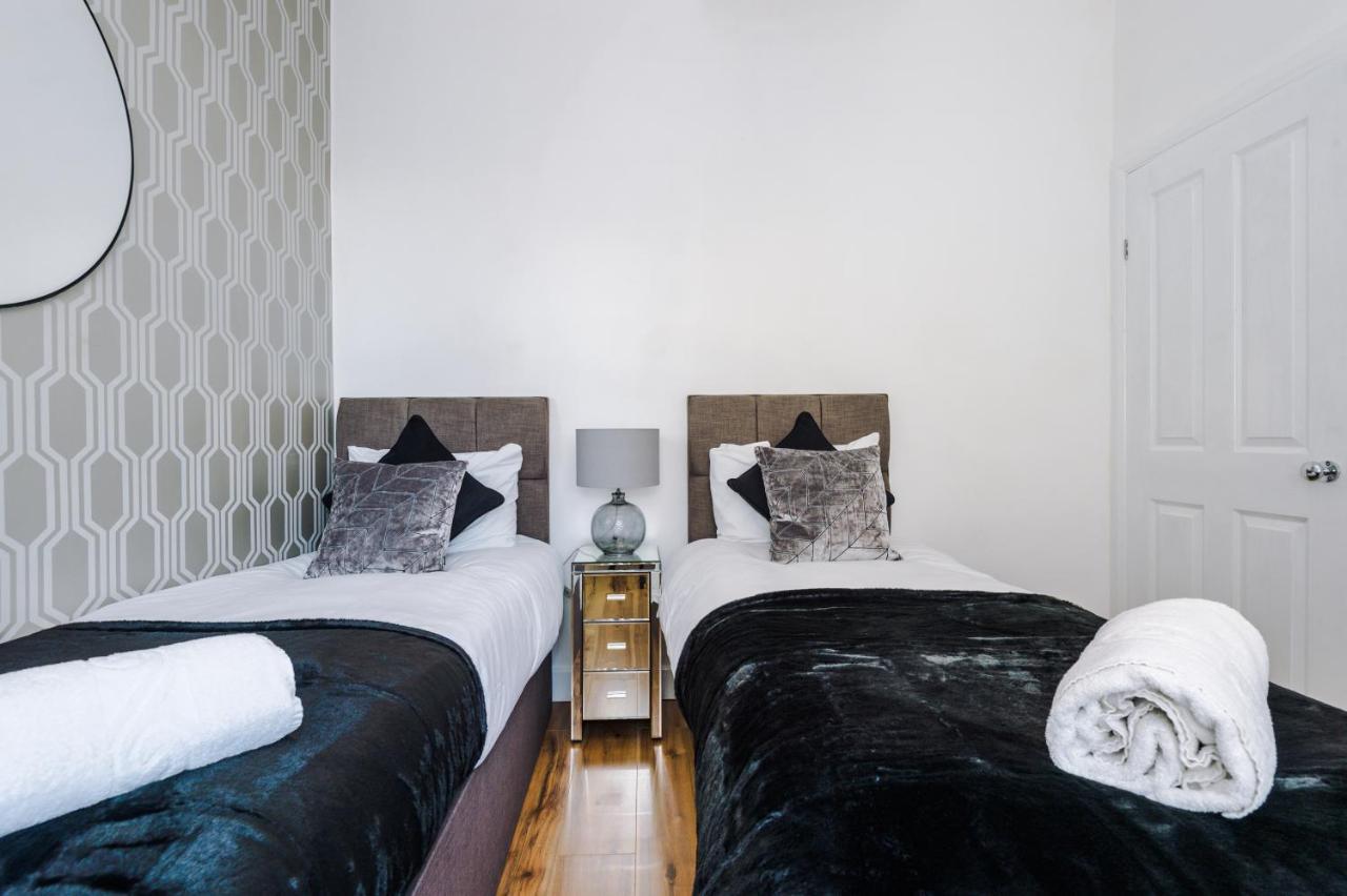 3 Bedroom House Manchester Hosted By Mcr Dens Zewnętrze zdjęcie
